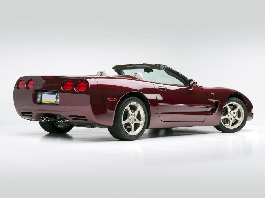  Chevrolet Corvette Convertible 50th Anniversary 2002 года  (фото 6 из 7)
